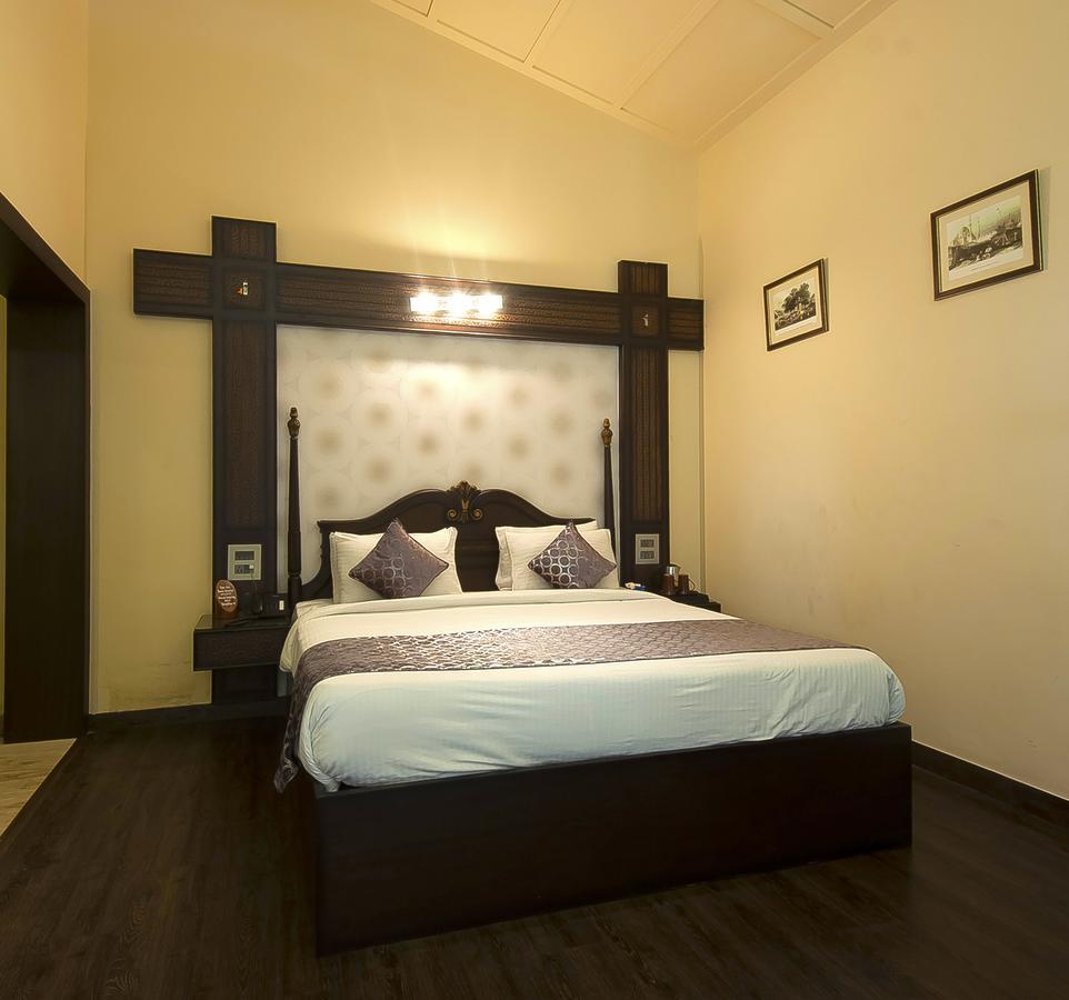Corbett Wild Iris Spa And Resort Rāmnagar Buitenkant foto
