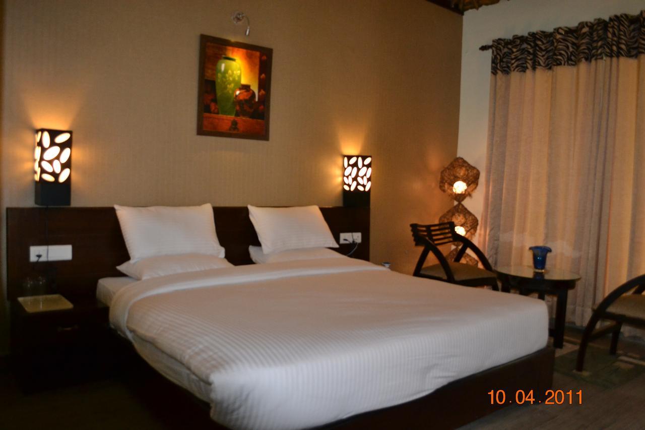 Corbett Wild Iris Spa And Resort Rāmnagar Buitenkant foto