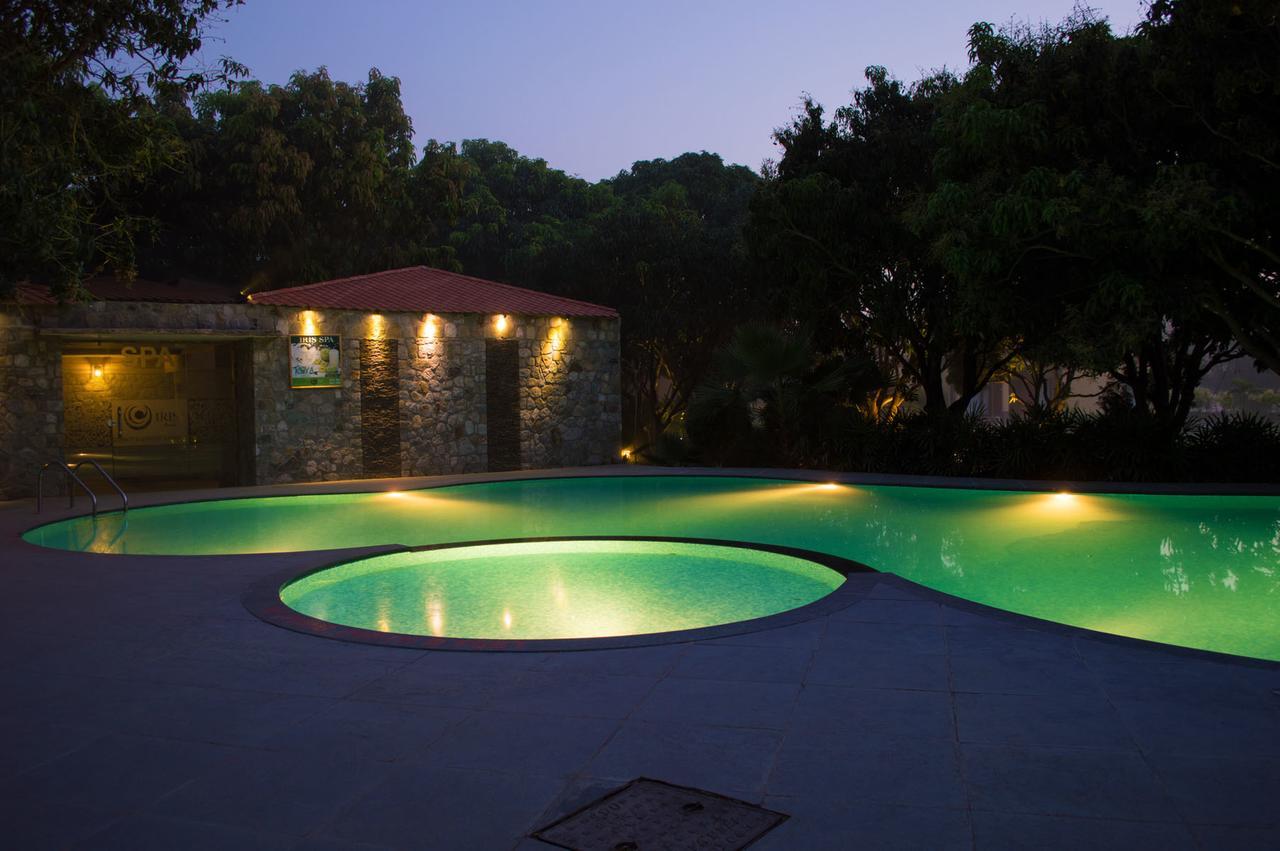 Corbett Wild Iris Spa And Resort Rāmnagar Buitenkant foto