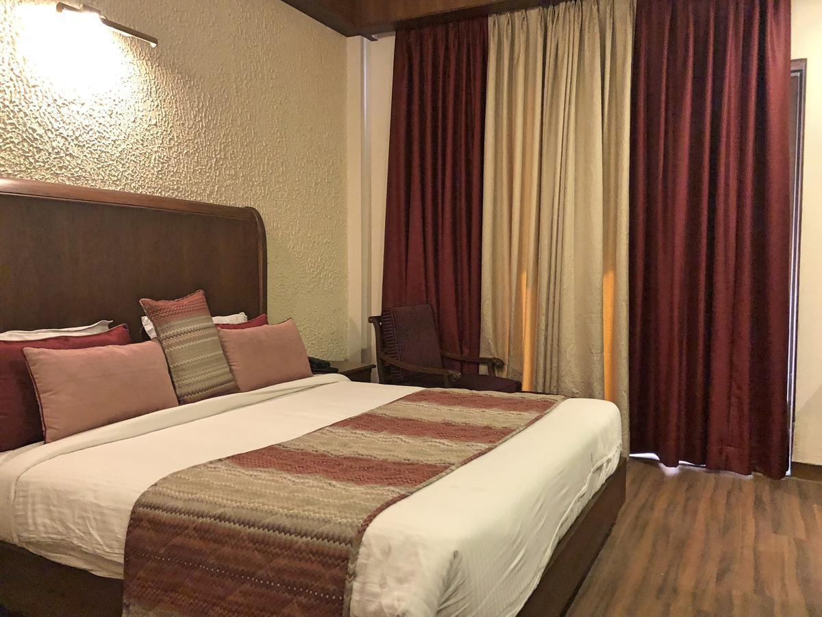 Corbett Wild Iris Spa And Resort Rāmnagar Buitenkant foto