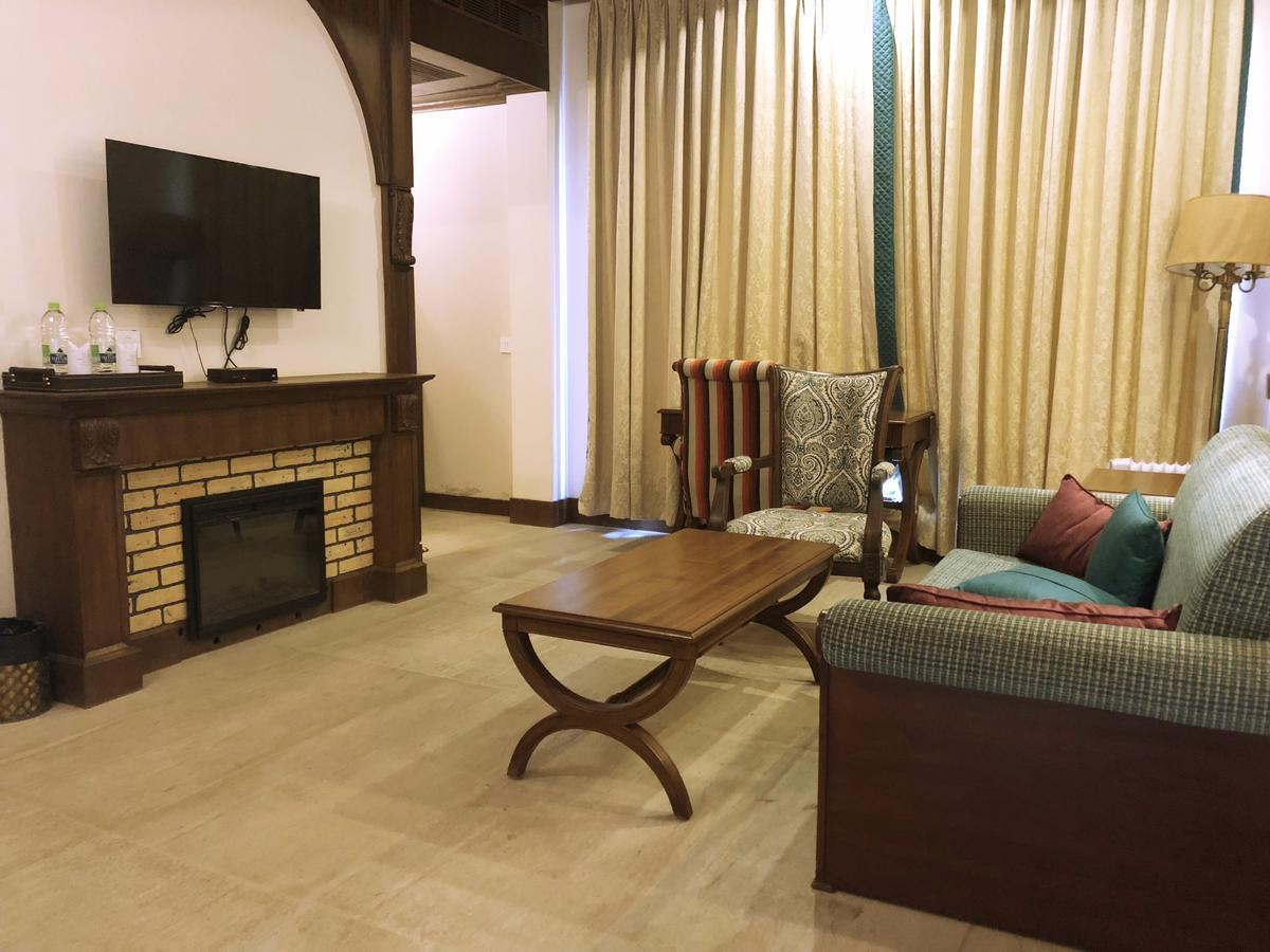 Corbett Wild Iris Spa And Resort Rāmnagar Buitenkant foto